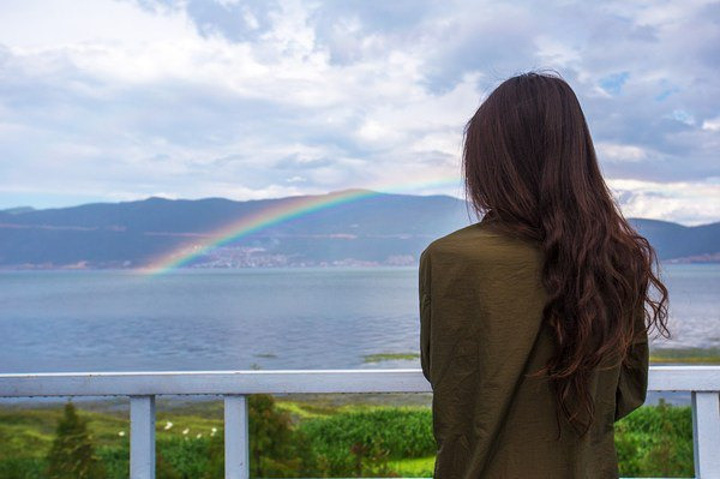 2015第二天早上7点到达大理火车站。拼车15元