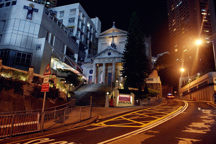 2016电影中的香港--《天若有情》 圣玛加利教