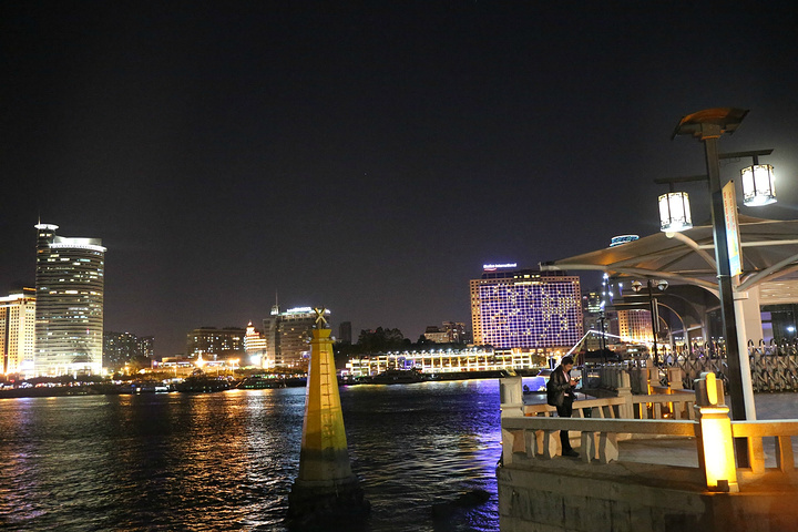 2015在微信官网上面预定了8点多的船票,刷身