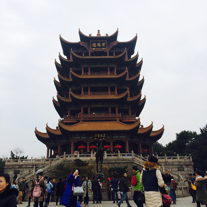 武汉旅游攻略 三傻大闹武汉  从小到大学过很多关于黄鹤楼的诗词,所以