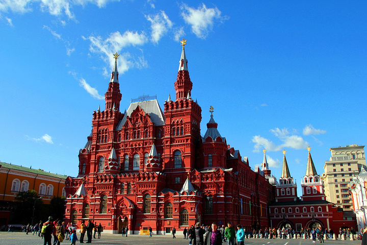 2016.тный ряд 比较近景点._红场评论