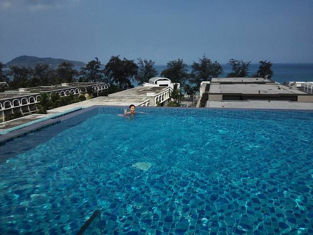 ?什么是无边游泳池?