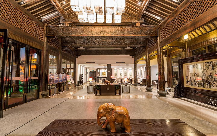 古香古色的酒店大堂