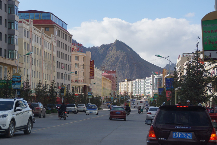 背靠大山的祁连县