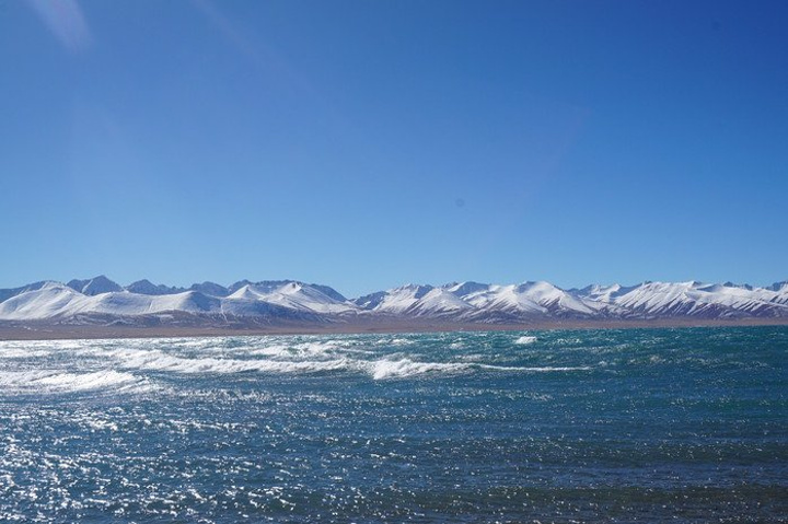 中国的第二大咸水湖,仅次于青海湖,对于藏民来说,纳木错是藏传佛教的