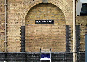 九又四分之三站台