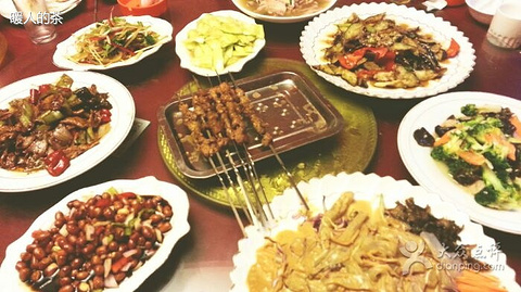 华西村人均收入_清香阁人均消费(2)