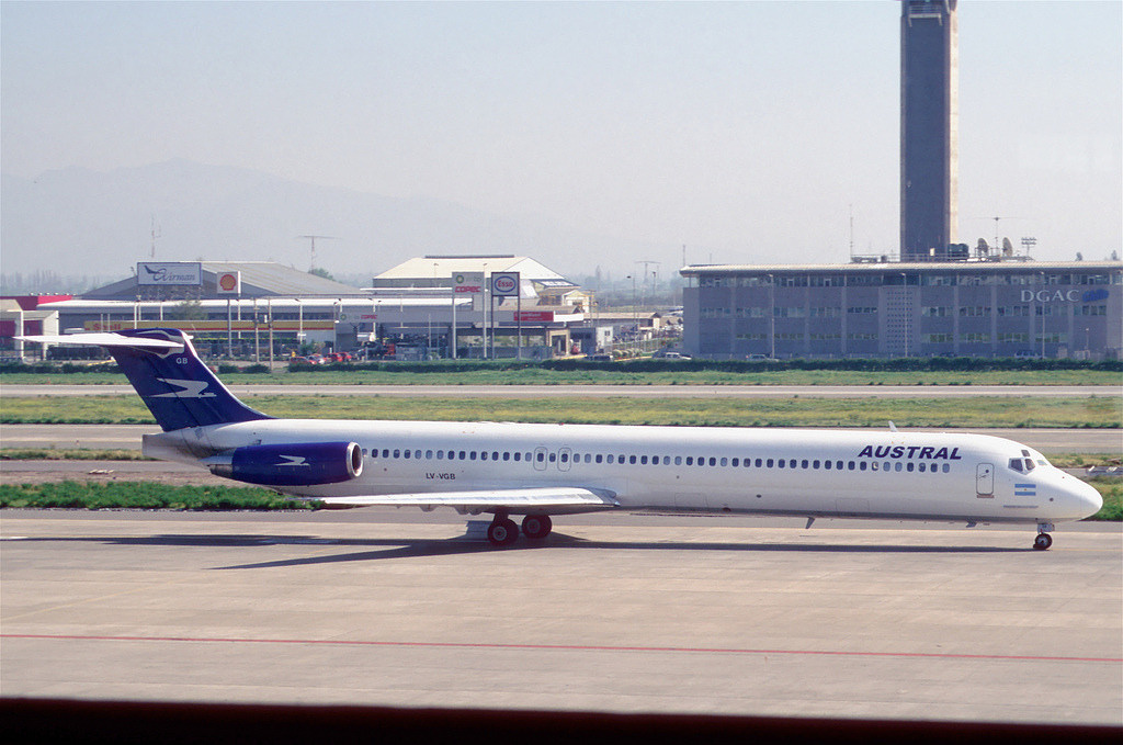 2015阿图罗梅里诺贝尼特斯准将国际机场_旅游