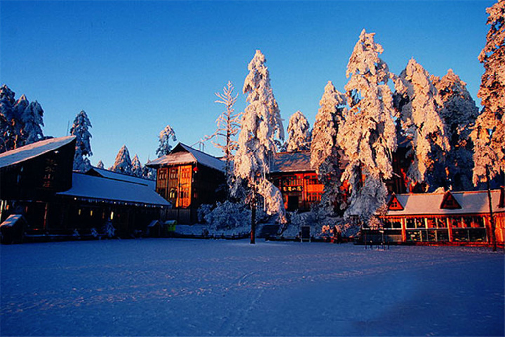 瓦屋山冰雪节