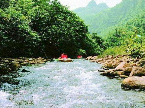 龙游峡谷漂流旅游景点图片