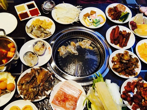 自助烤肉火锅照片