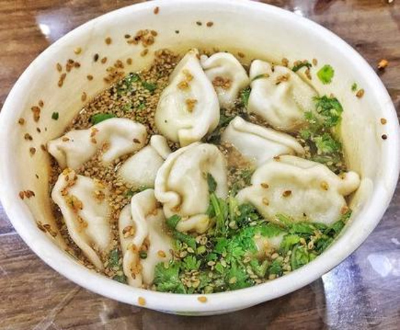 但肉馅也是好的.猪魔芋,羊海鲜,饺子馅,都有,以羊肉馅最受欢迎._肉馅这样种植图片