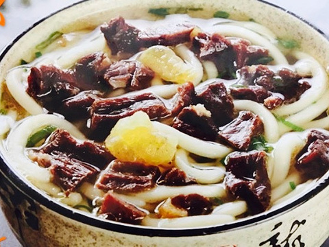 那达慕肉干面