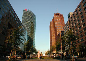 发现柏林旅行团