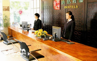 去哪儿团购:昆明今日团购:【云之舍开团啦】仅108元,原价212元云之舍酒店连锁昆明白塔路店商务房1晚+免费宽带上网+24小时热水+延时退房至15点住宿精彩呈现!品牌连锁,品质保证!