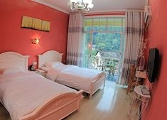 http://bnb.qunar.com/city/xiangxi/dt-3396/#from=zdj-hnt