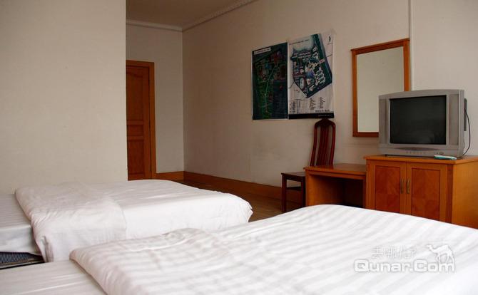 【莱山】烟台山东工商学院三餐接待中心住宿