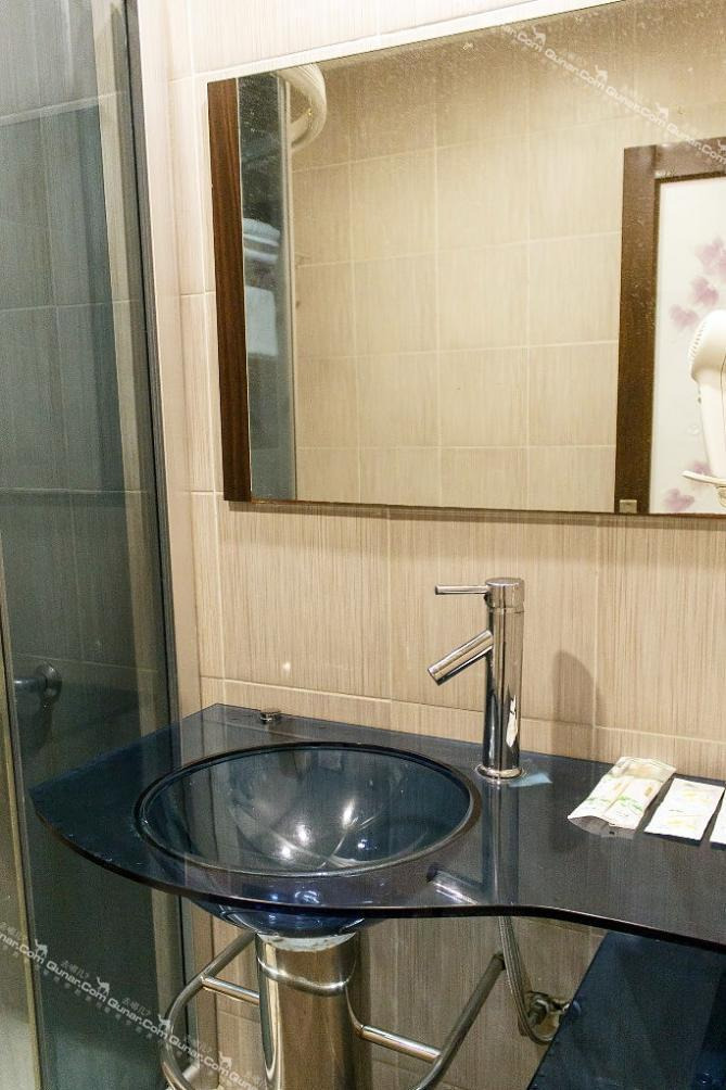 【芳村地铁站\/芳村酒吧街】e家连锁酒店