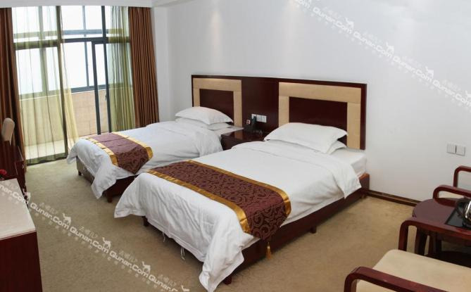 【茨坪镇】吉安井冈山凯旋门大酒店