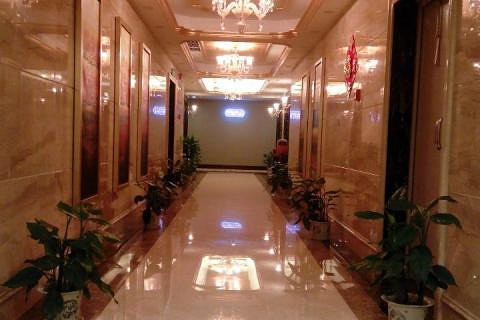 【和平广场】重庆鑫铂斯酒店