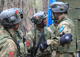 酷动生活真人CS