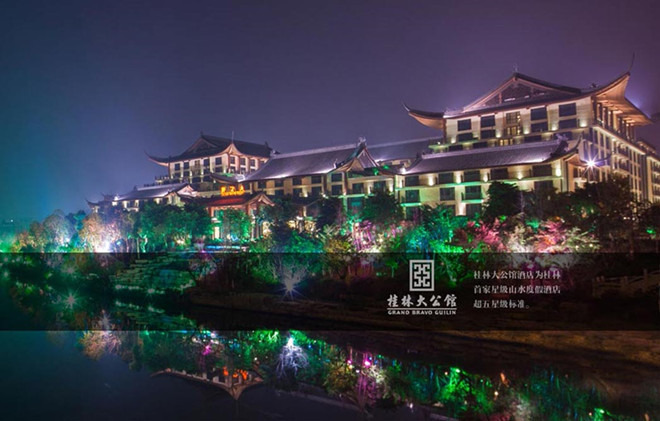 三层欧式清吧外观