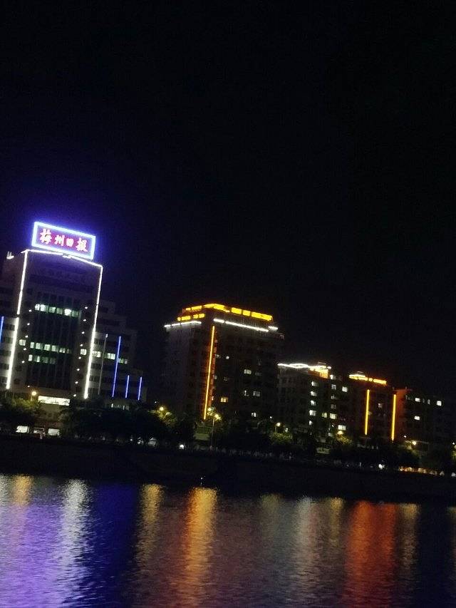 梅江夜游