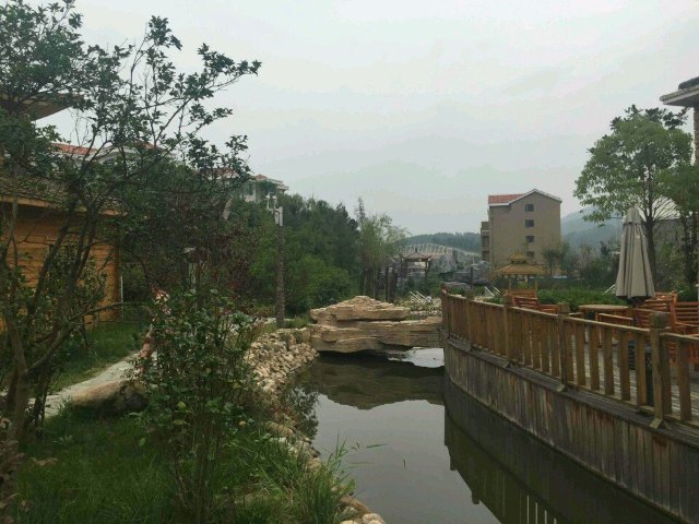 鸡公山依云森林温泉