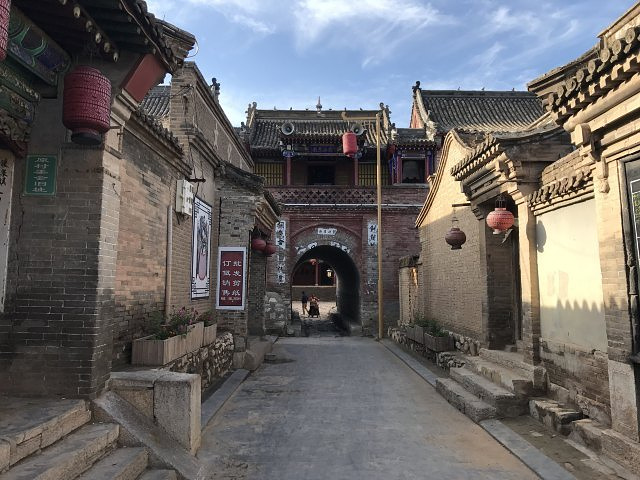 暖泉古镇位于张家口市蔚县暖泉镇,是一处历史悠久古色古香的北方小镇