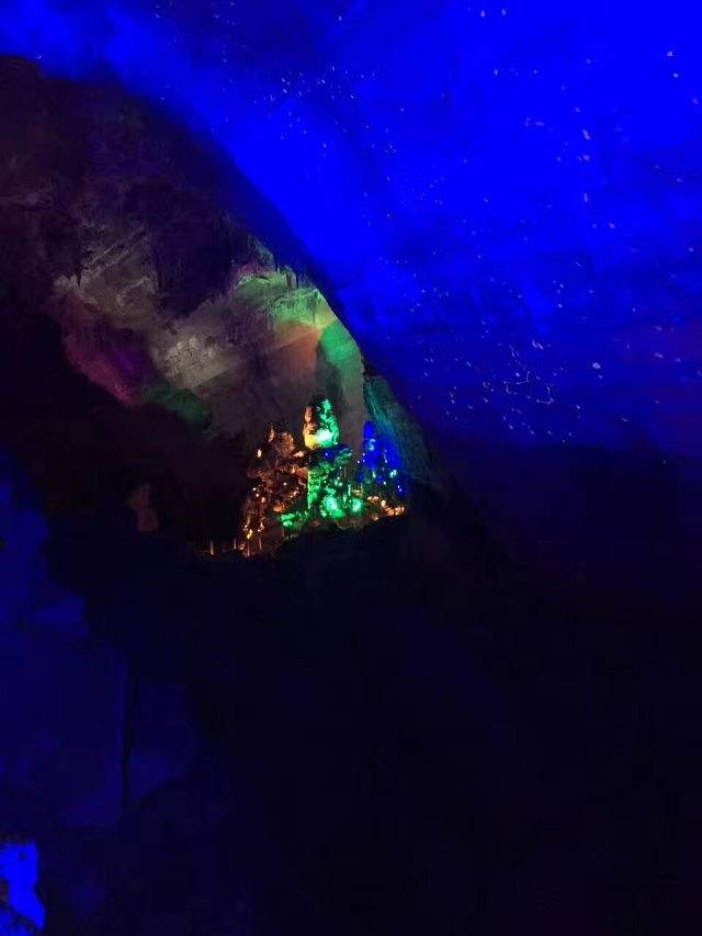 五峰长生洞景区