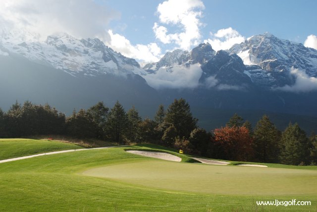 玉龙雪山国际高尔夫俱乐部