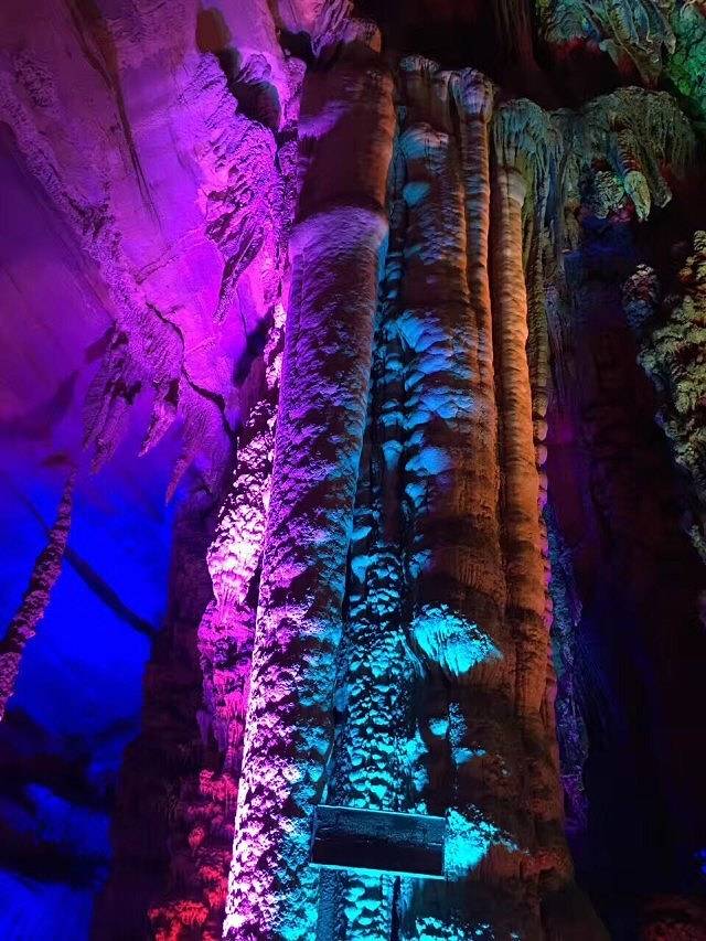 五峰长生洞景区