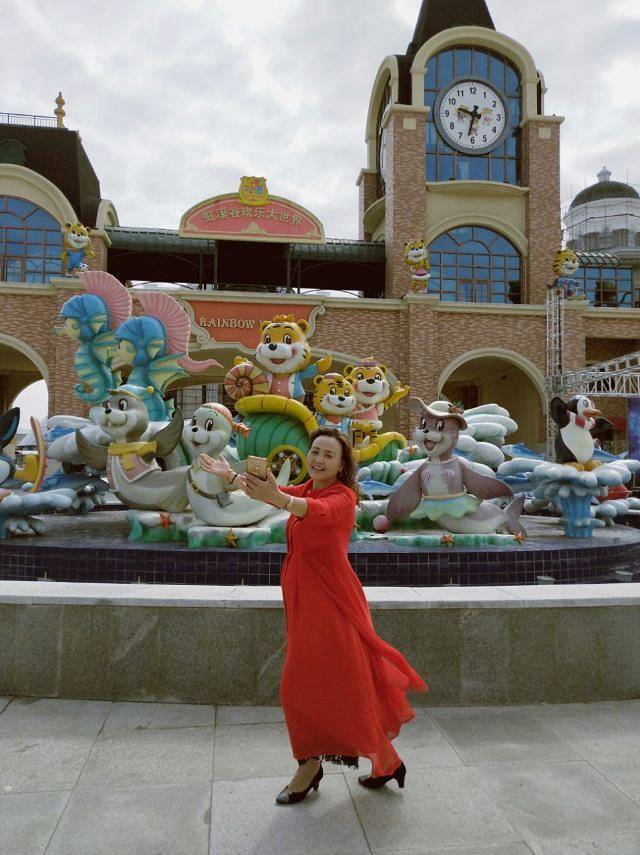 虹溪谷温泉水乐园