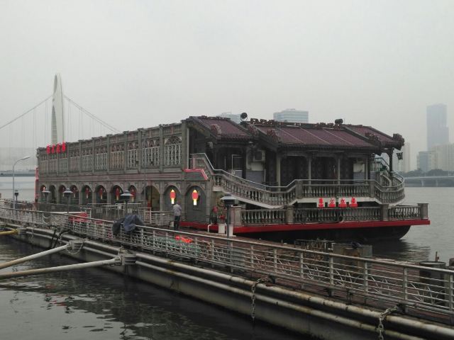 “珠江红船”号游船