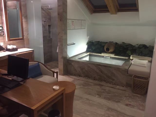 翡翠丽池温泉养生中心