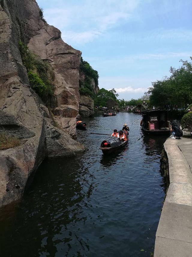 绍兴乌篷船观光