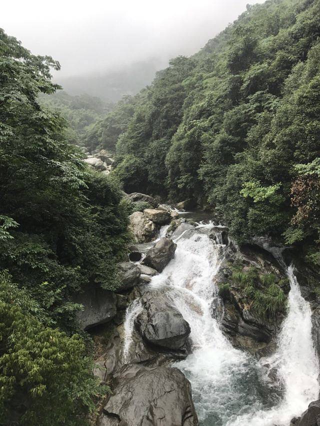 梅岭漂流