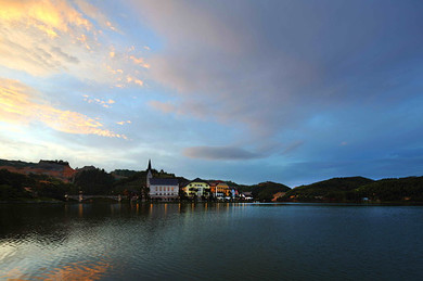 【推荐!】惠州博罗县至尊五星汤泉春天高尔夫酒店住宿双人自驾游