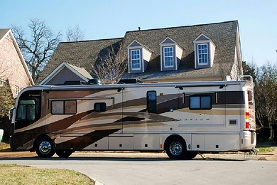 奇瑞途居9米美式房车/9米欧式房车1晚 杨家寨a通票2张(含中餐)