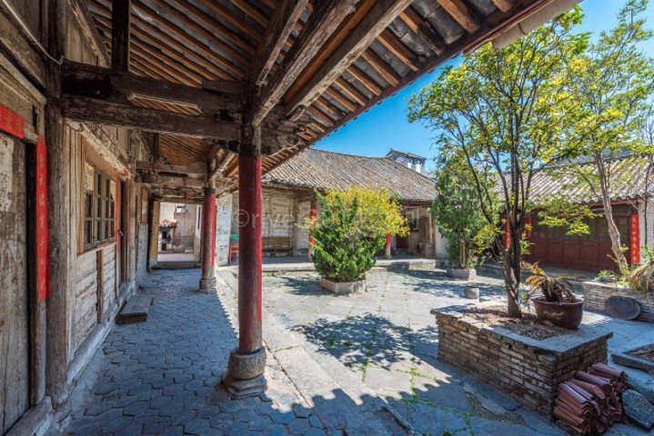 安静的似乎无人居住,许多院落都是可以随意参观的_喜洲严家民居&quot