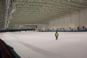 天鹅堡室内滑雪场