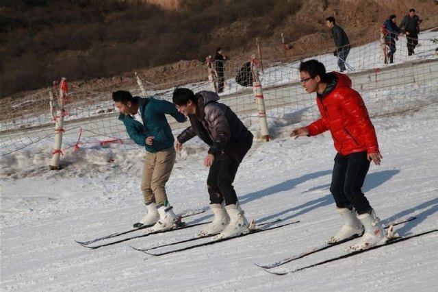 凤麒庄园-滑雪场