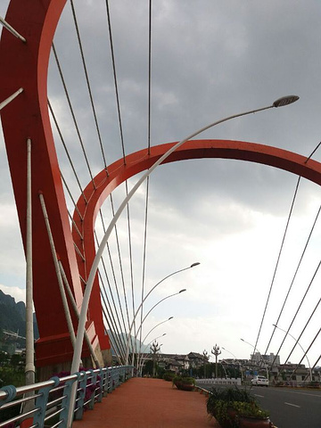 匆匆地来了,荔波县城,樟江还是很秀美的,蜿蜒曲折而过,,官塘大桥,很