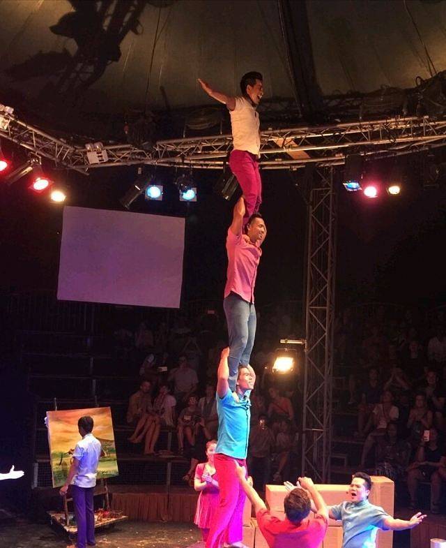 暹粒马戏团表演