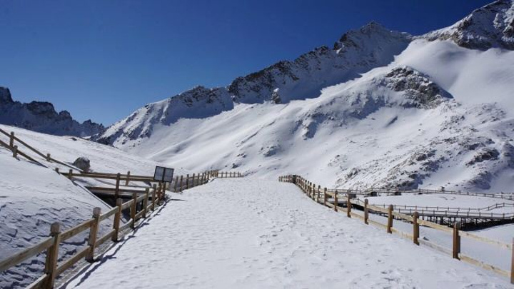达古冰川风景区