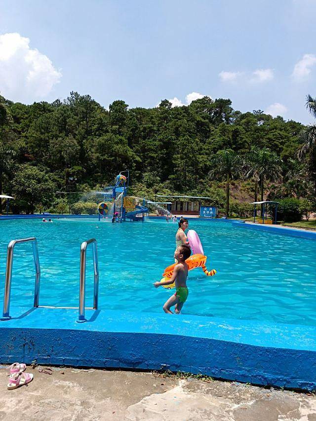 龙涛湾森林动感水城