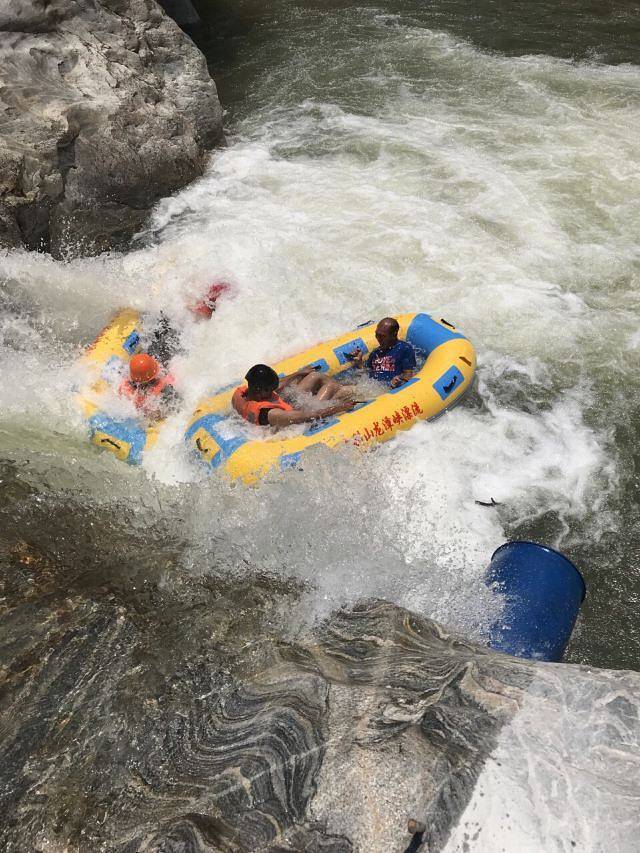 龙潭峡漂流