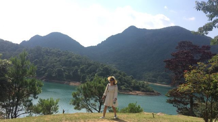 很遗憾的是,没有爬到9999阶梯,仙姑湖也不错