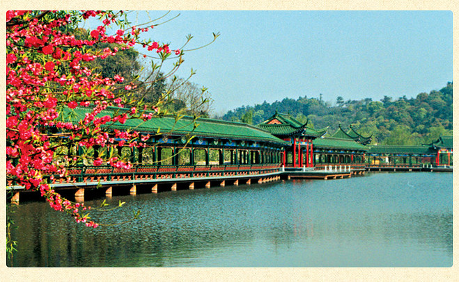 杭州太虚湖假日酒店1晚 自助早餐,晚餐各2份 东方文化园 湘湖游船双人