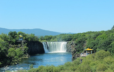 "塞北江南"牡丹江镜泊湖品质二日游--住湖区经济宾馆/哈尔滨起止
